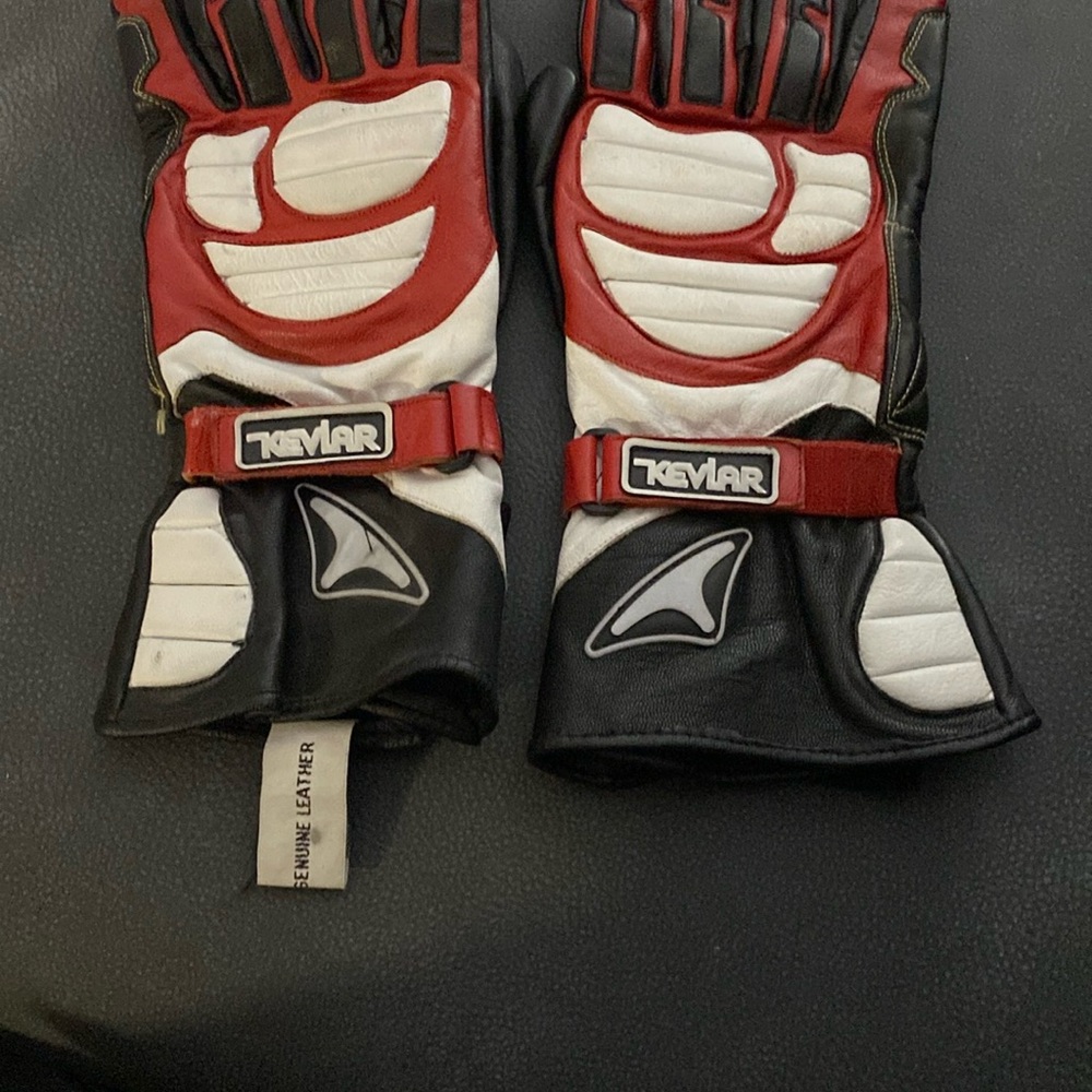 Kevlar Red and White Leather Gloves